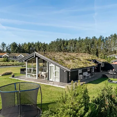 Sazdo - 1-1km From The Sea By Interhome
