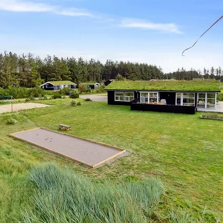 Sazdo - 1-1km From The Sea By Interhome